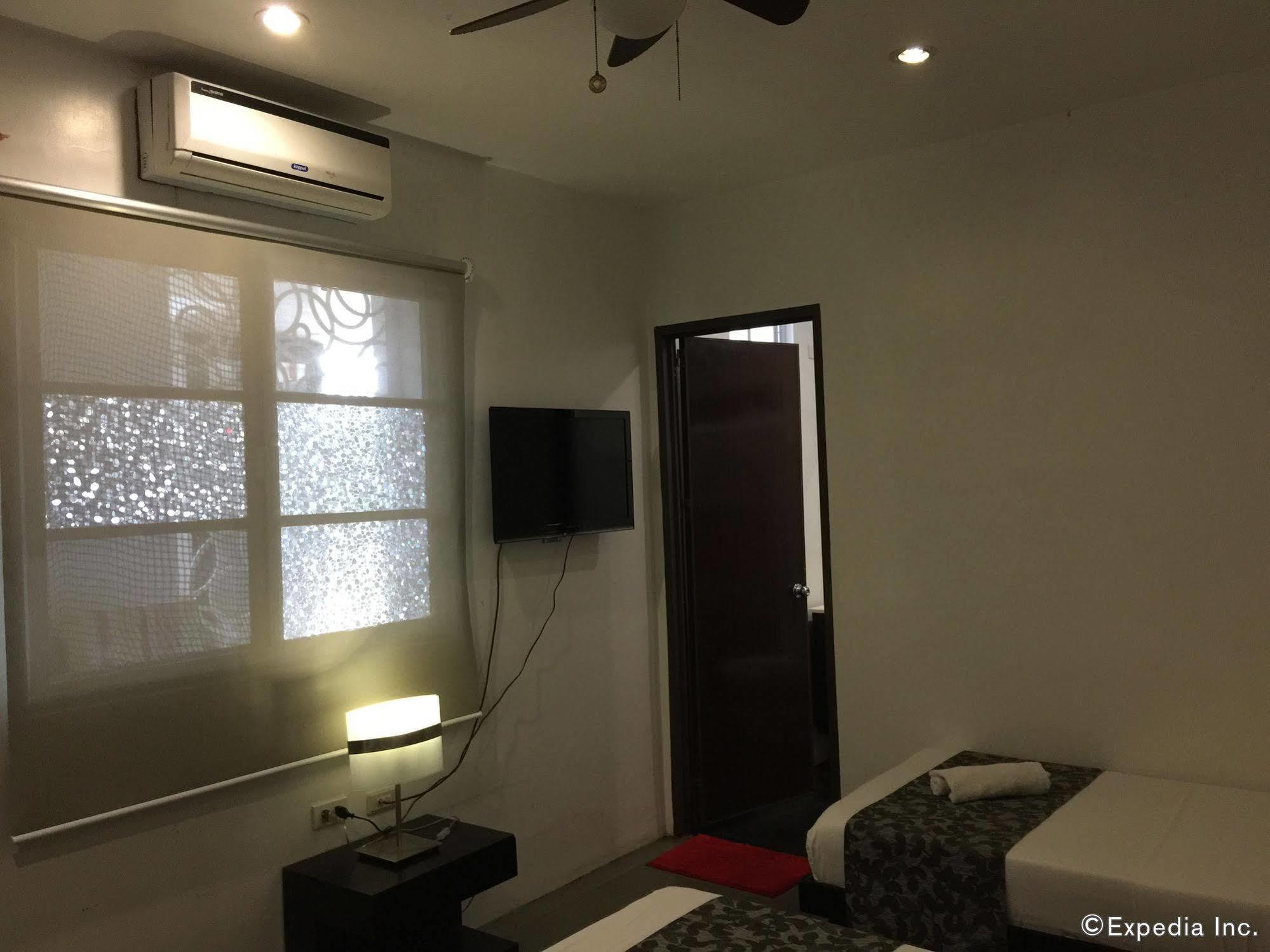 Reddoorz Micasa Lodge Coron Palawan Esterno foto